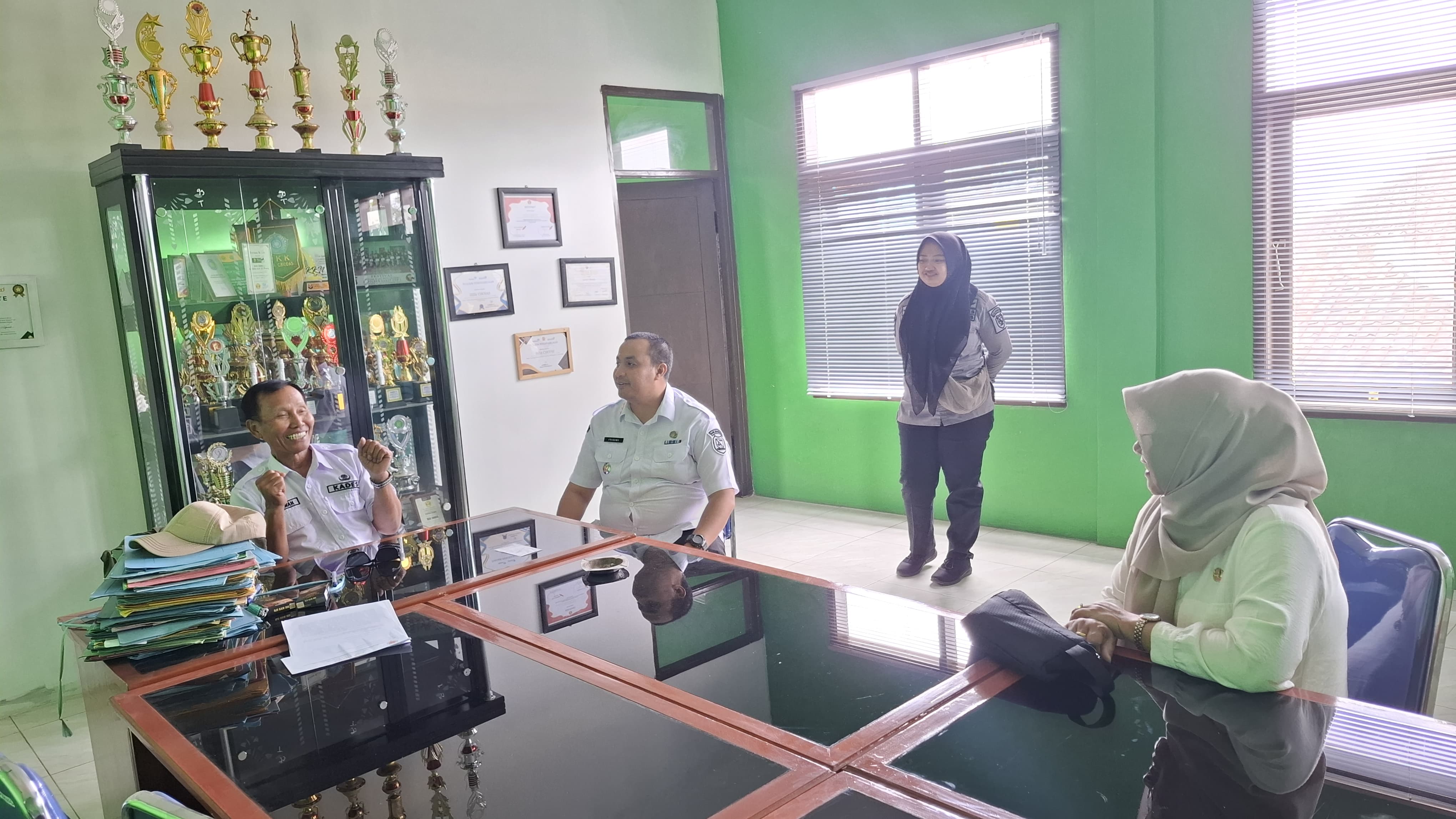kunjungan-ke-balai-desa-cibodas